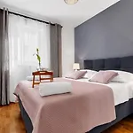 Apartment Sky